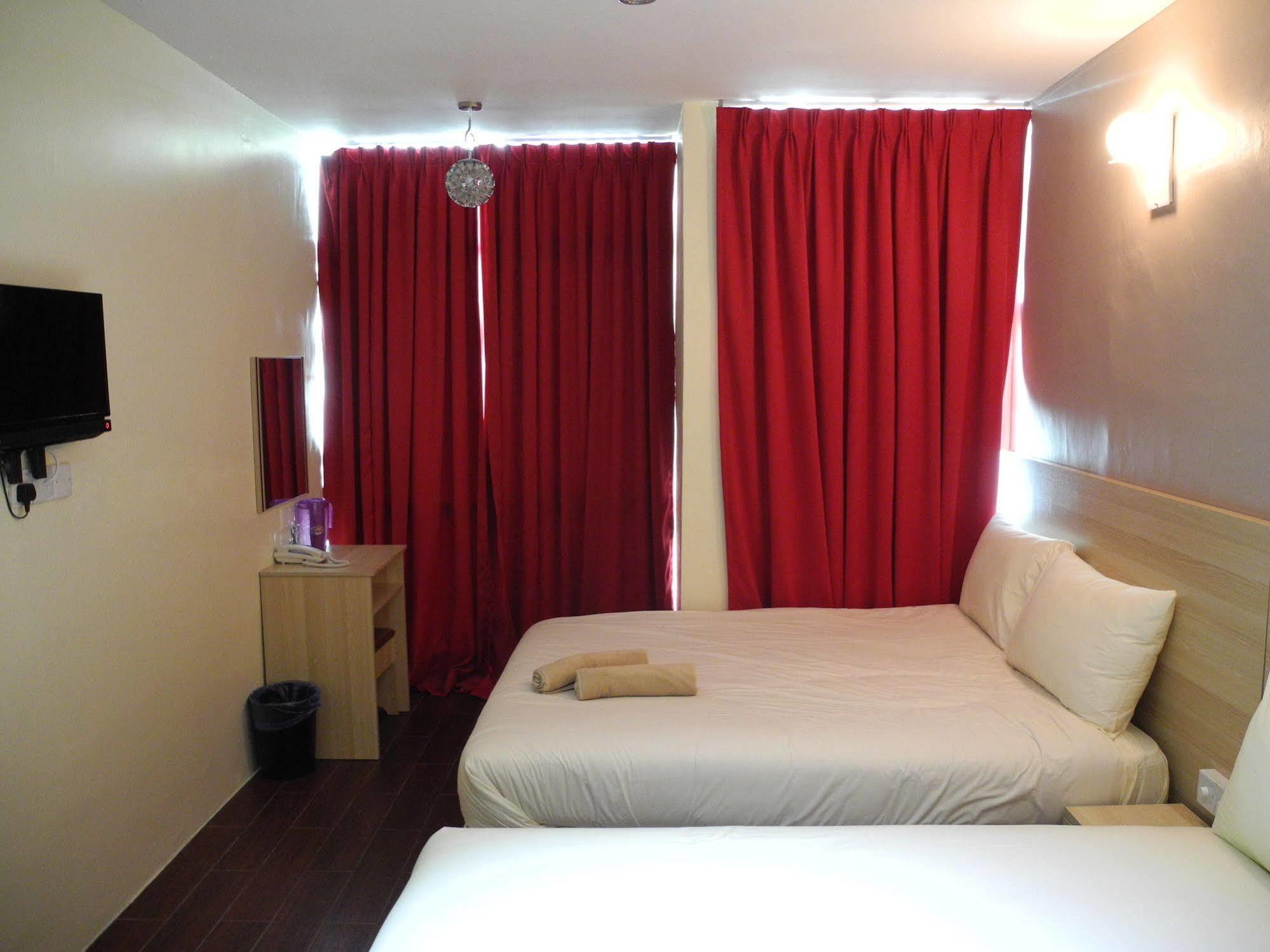 Hotel 18, Ipoh Aeon Mall Екстер'єр фото